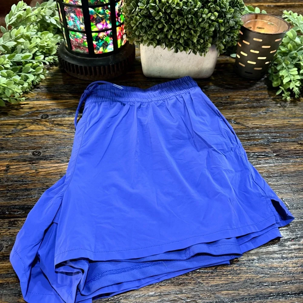 Spyder NWT XL Women's Perennial Blue Shorts Exercise Workout - Picture 16 of 16